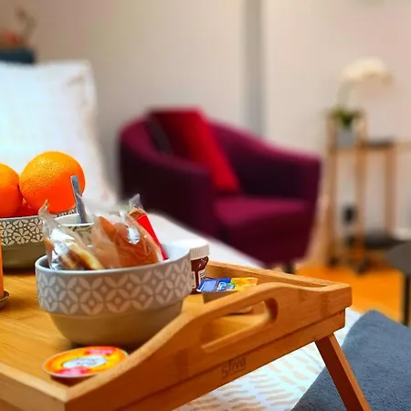 Appartamento Vivez A Pied - A 2 Pas Du Chateau, Des Musees, Du Marche, Des Restaurants Et Au Pied Du Port De Plaisance *