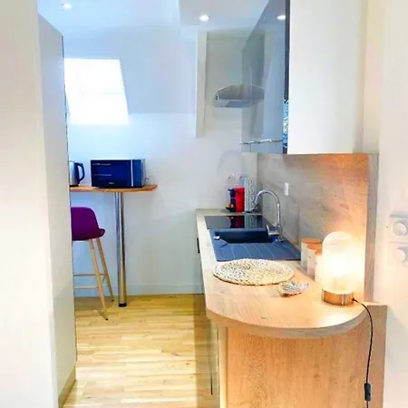 Vivez A Pied - A 2 Pas Du Chateau, Des Musees, Du Marche, Des Restaurants Et Au Pied Du Port De Plaisance Appartamento