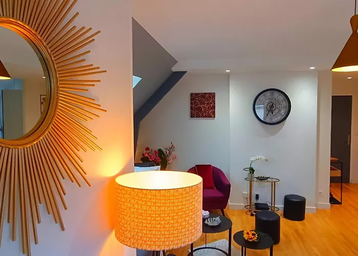 Apartment Vivez A Pied - A 2 Pas Du Chateau, Des Musees, Du Marche, Des Restaurants Et Au Pied Du Port De Plaisance *