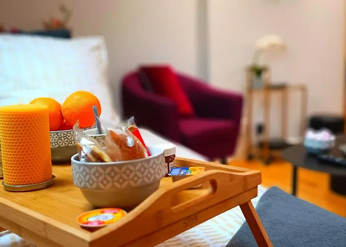 Apartment Vivez A Pied - A 2 Pas Du Chateau, Des Musees, Du Marche, Des Restaurants Et Au Pied Du Port De Plaisance *